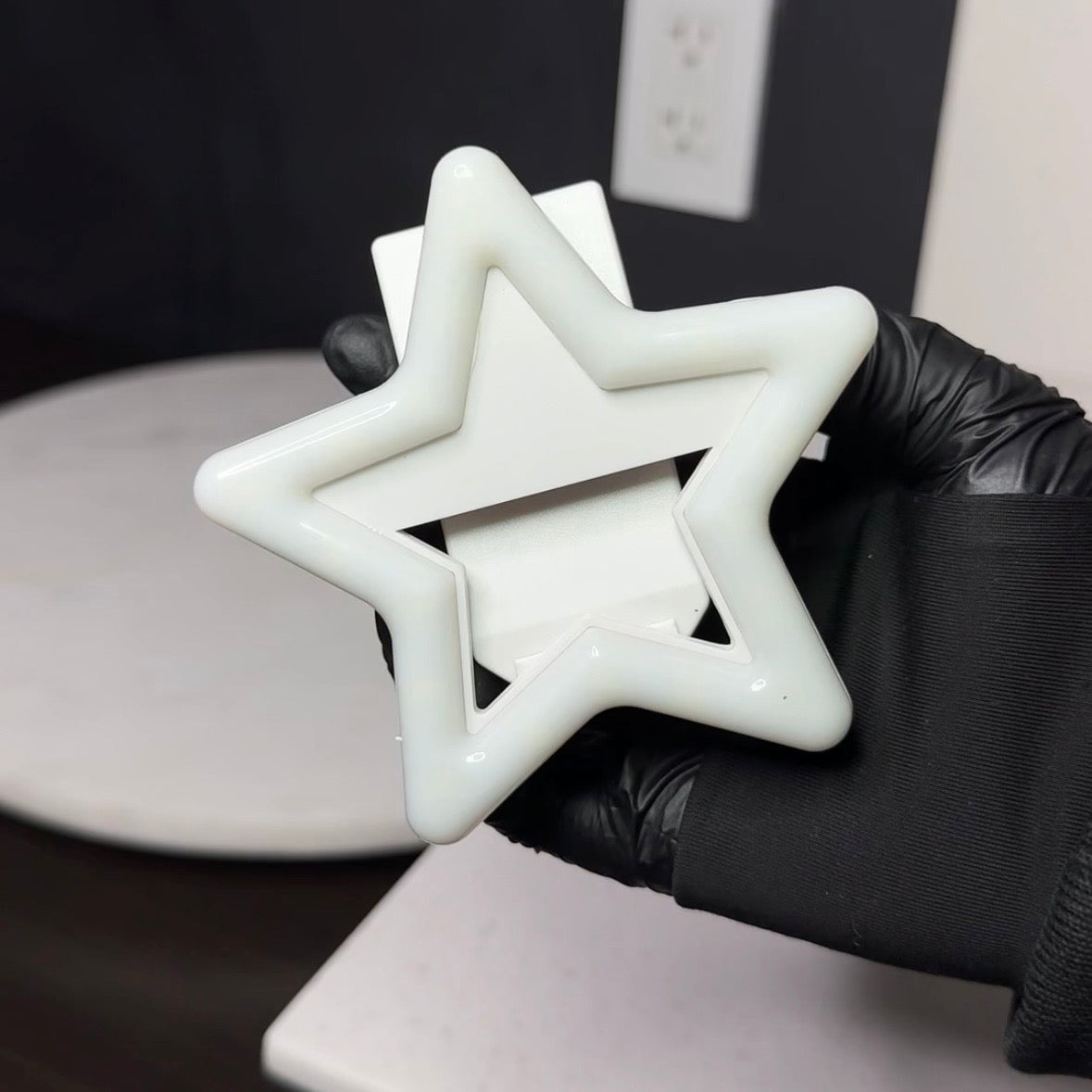 CLEARANCE: LED CLIP ON LIGHT