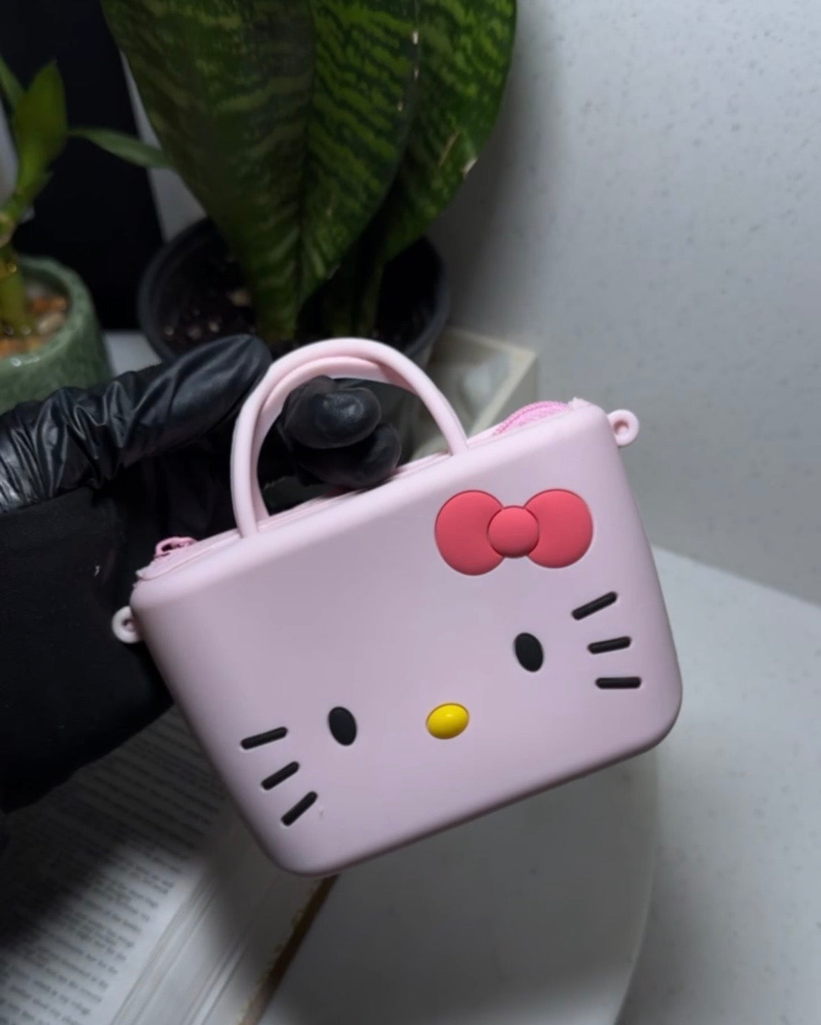 WHOLESALE CLEARANCE: HK Mini size purse ( 4pcs wholesale count )